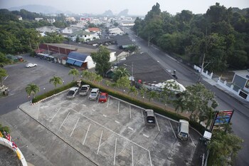 Boonsiam Hotel,Near Wat Kaew Korawaram,3 star