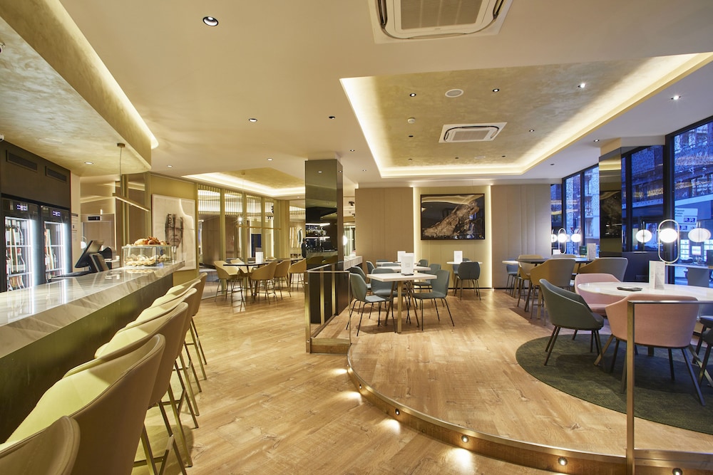 grand plaza hotel and wellness