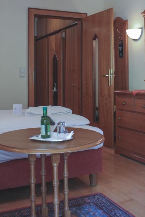 reduce hotel thermal adults only