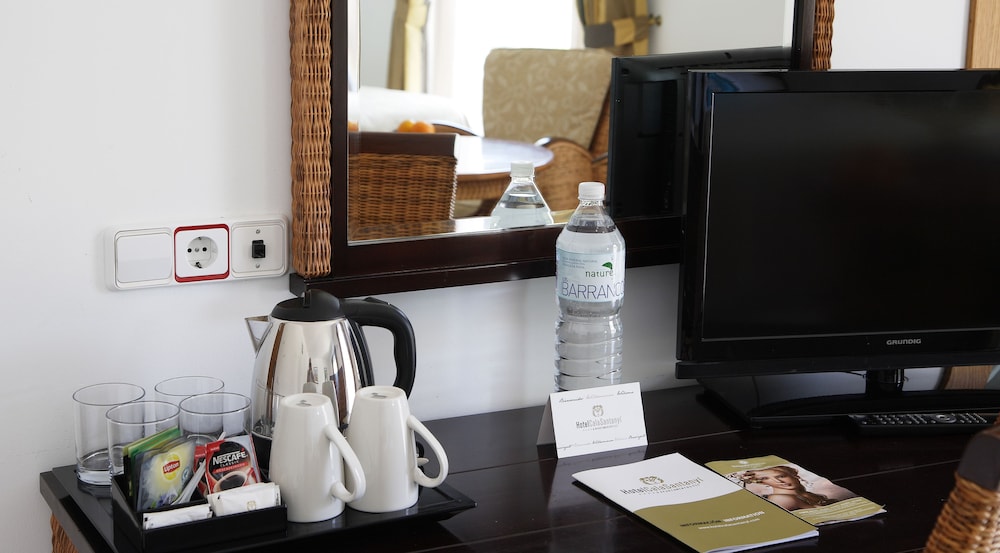 hotel apartamentos cala santanyi