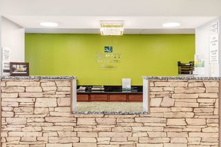 quality inn and suites metropolis i 24