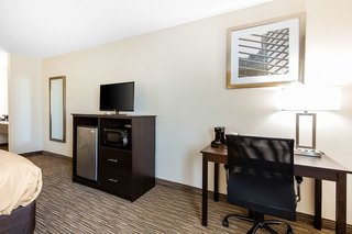 quality inn and suites metropolis i 24