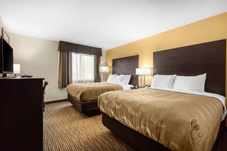quality inn and suites metropolis i 24
