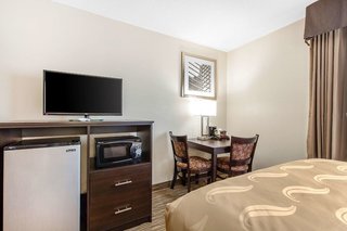 quality inn and suites metropolis i 24
