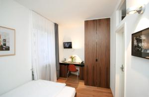 Hotel Chelsea,North Rhine-Westphalia>>Cologne,3 star