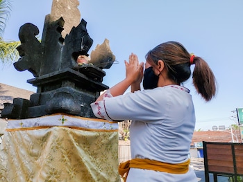 seminyak square hotel and villas