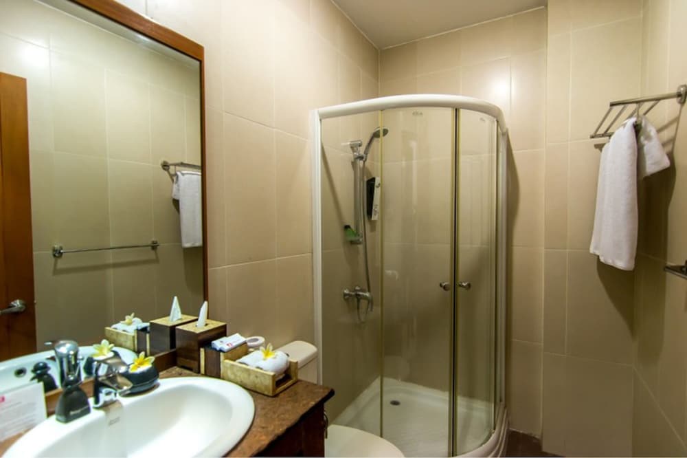 seminyak square hotel and villas