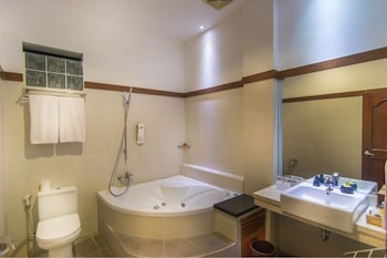 seminyak square hotel and villas