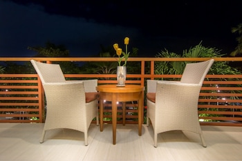 seminyak square hotel and villas