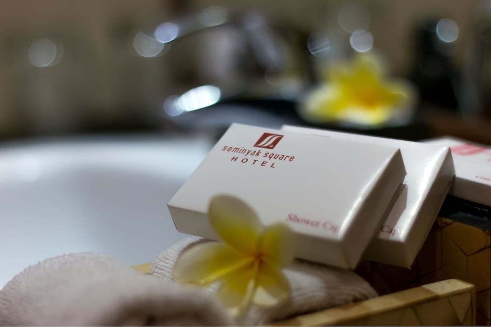 seminyak square hotel and villas