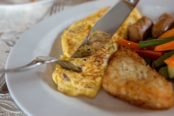 seminyak square hotel and villas