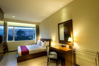 seminyak square hotel and villas