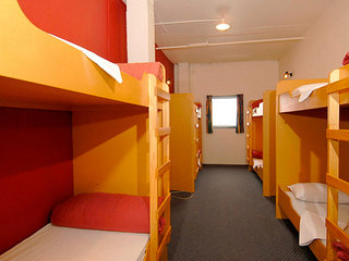 rock solid backpackers rotorua