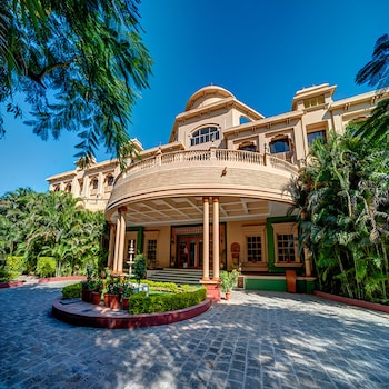 renest shraddha inn shirdi