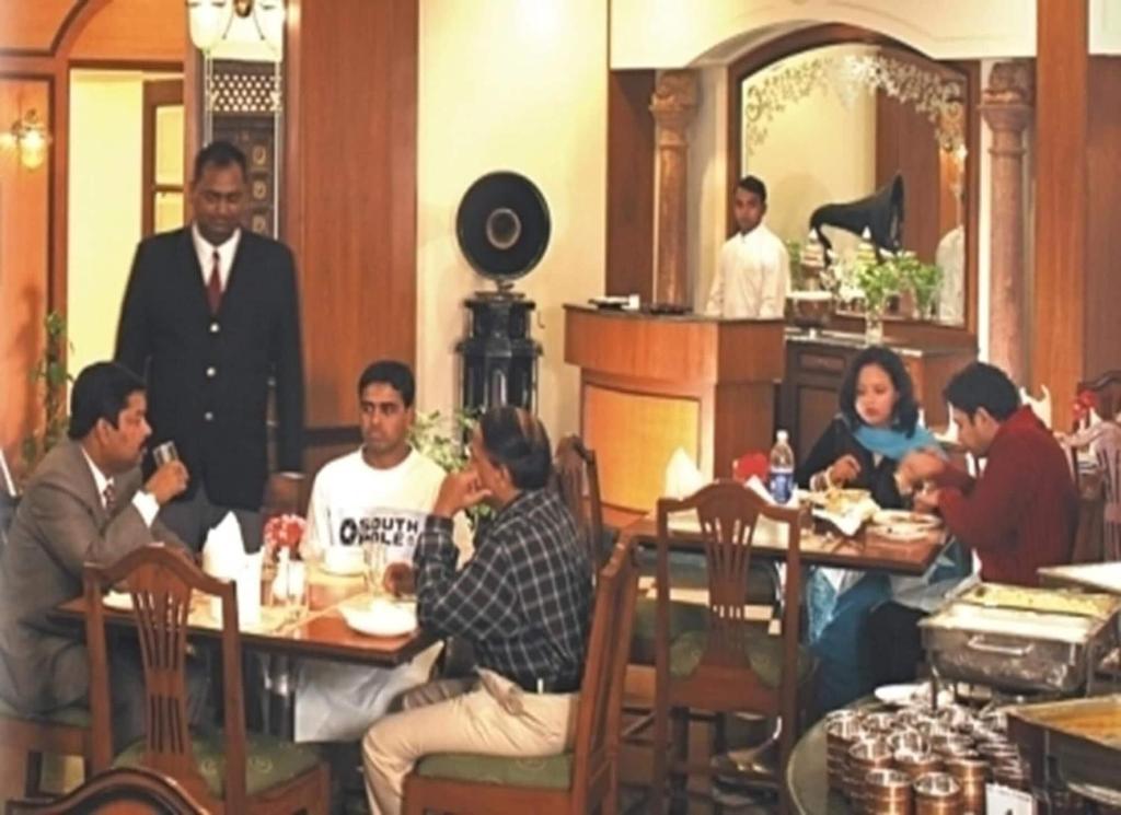 renest shraddha inn shirdi