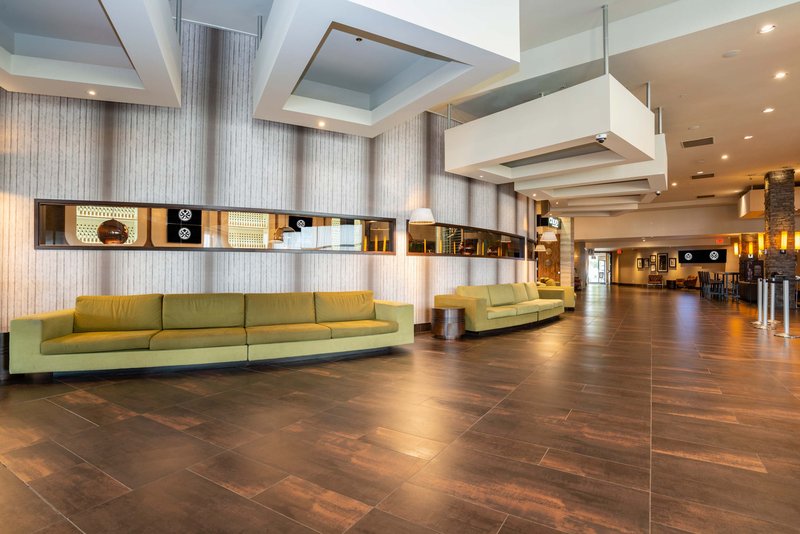 sandman signature vancouver airport hotel and resort