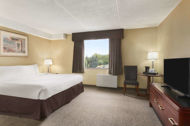 days inn by wyndham fallsview