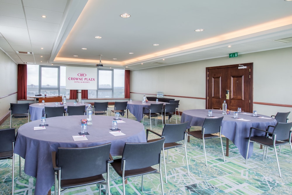 crowne plaza antwerp by ihg