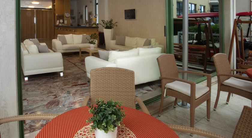 hotel international