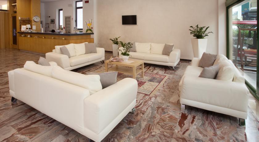 hotel international
