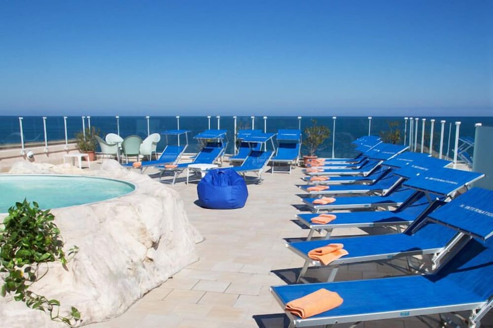 hotel international