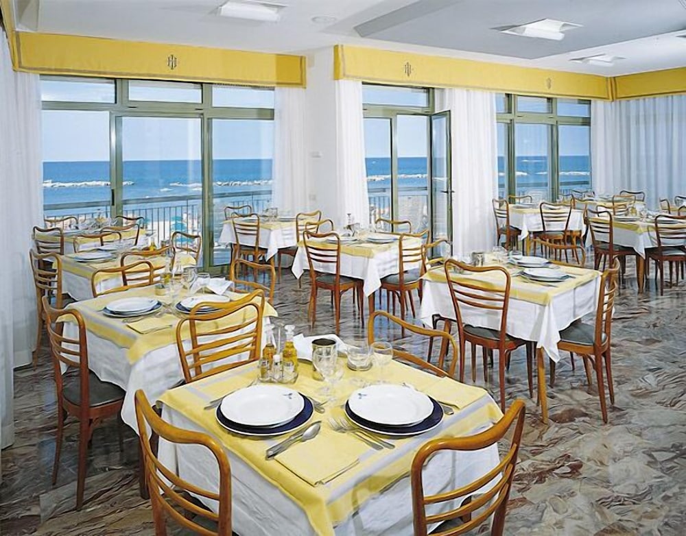 hotel international
