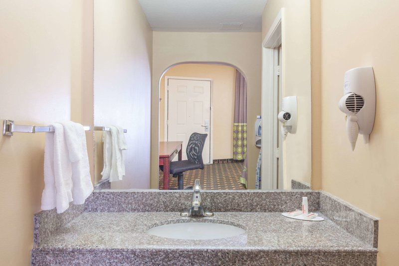 super 8 by wyndham houston willowbrook hwy 249