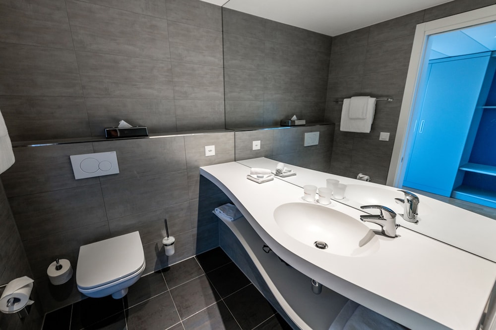 Aquatis Hotel,Epalinges>>Belmont-Sur-Lausanne,4 star