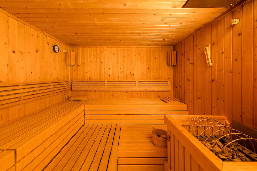 Aquatis Hotel,Epalinges>>Belmont-Sur-Lausanne,4 star