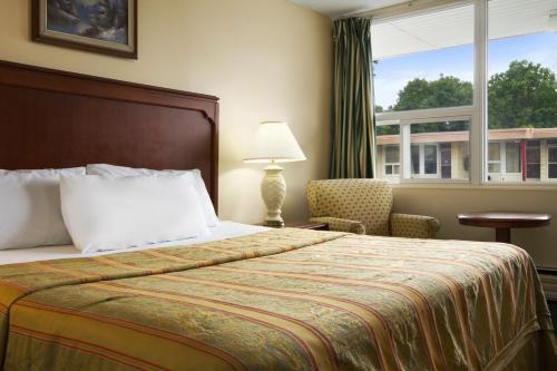 Knights Inn Burlington, On,Hamilton>>Burlington,2 star