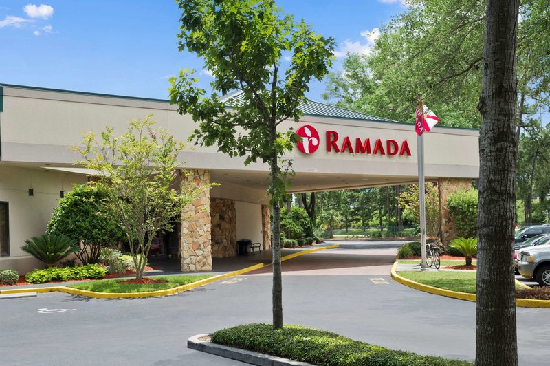 Ramada Hotel & Conference Center By Wyndham Jacksonville