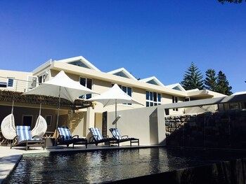 abalone guest lodge