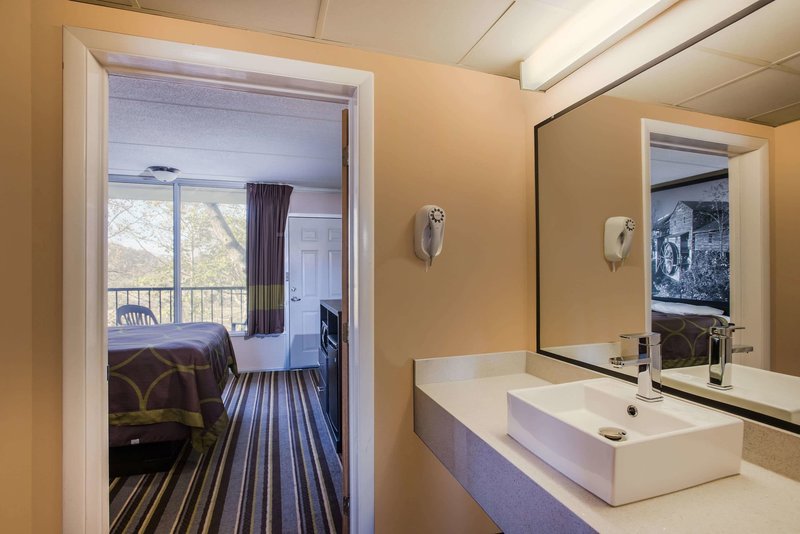 super 8 by wyndham sevierville riverside