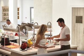 louis st elias resort and waterpark