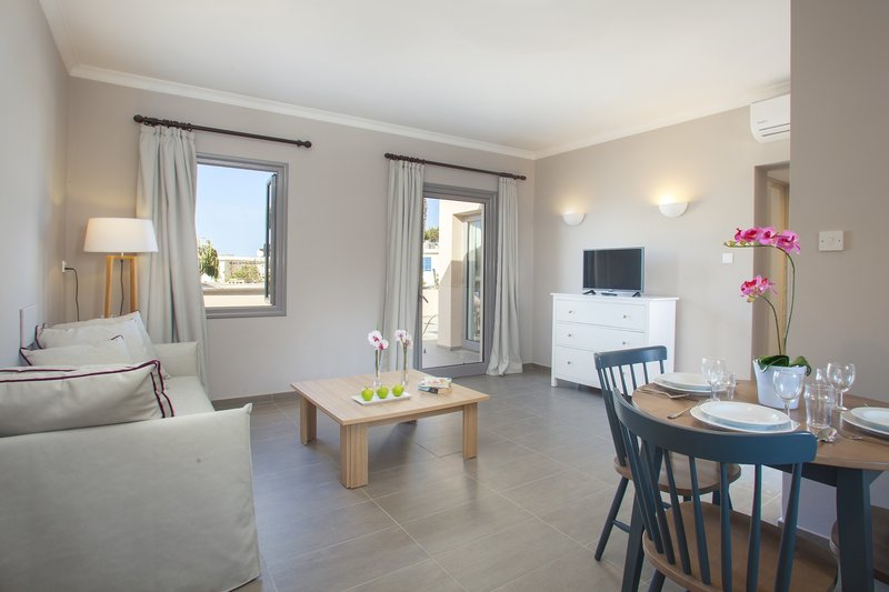 louis st elias resort and waterpark