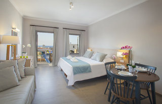 louis st elias resort and waterpark