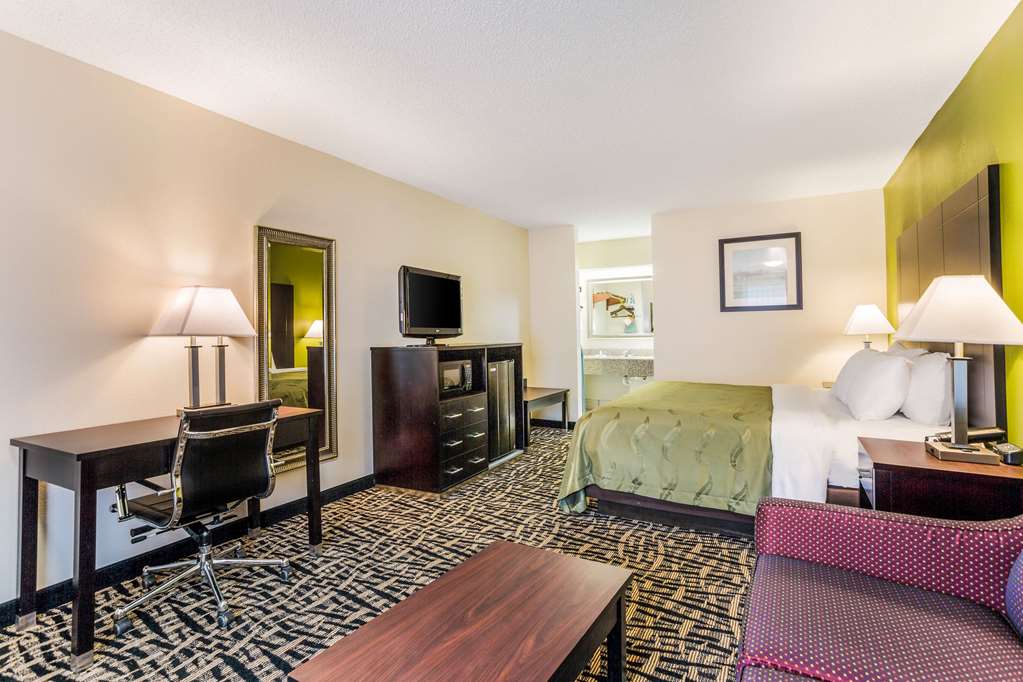 quality inn russellville