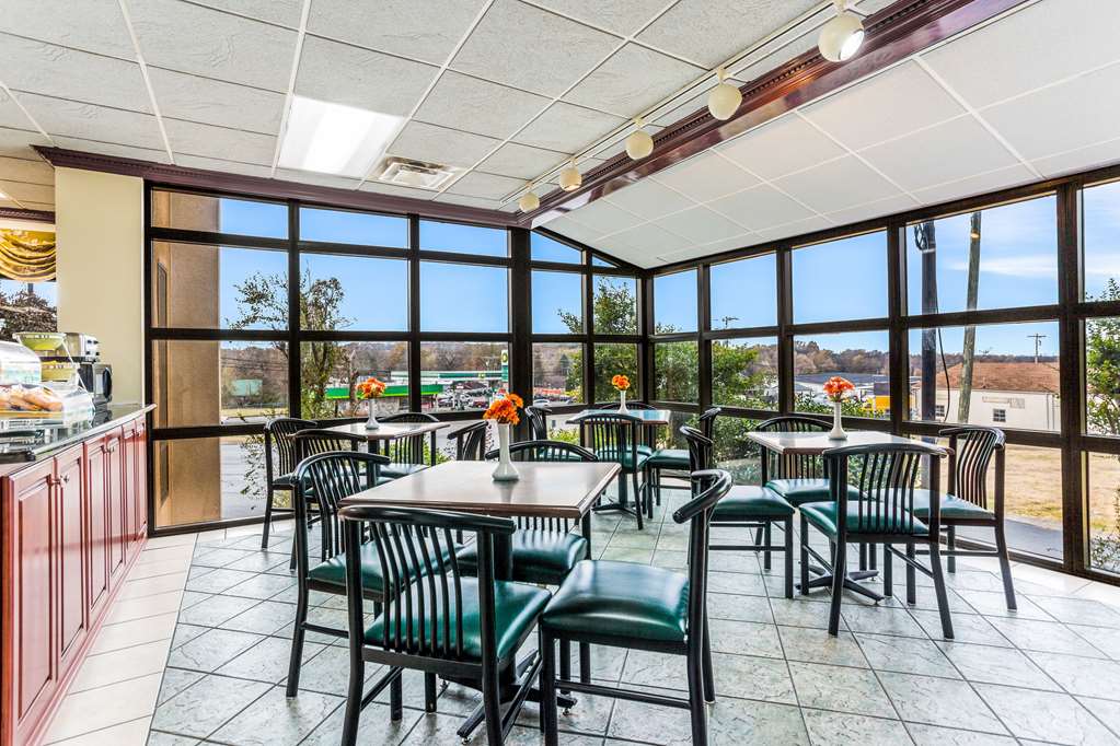 quality inn russellville