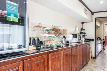 quality inn savannah south