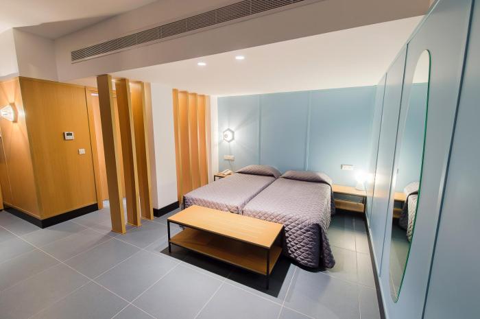 anthea hotel apartments