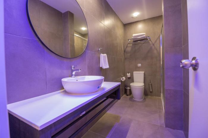 anthea hotel apartments