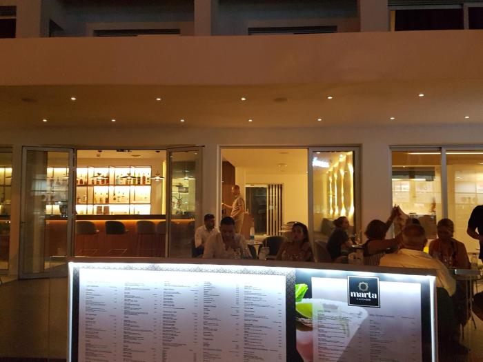 anthea hotel apartments