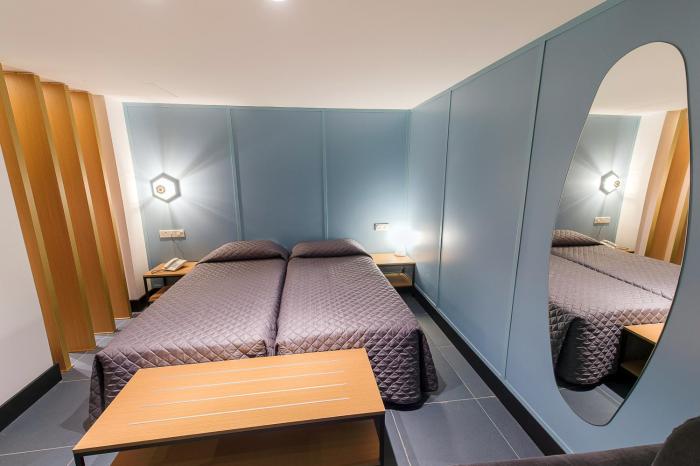 anthea hotel apartments