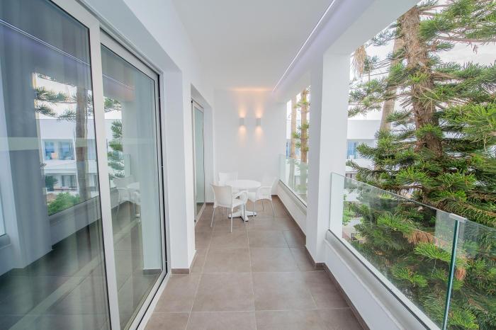 anthea hotel apartments