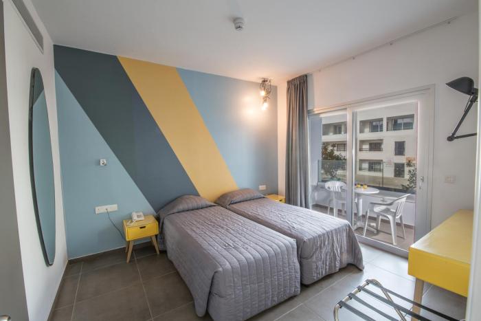 anthea hotel apartments