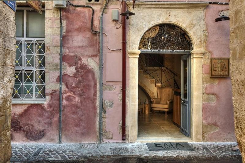 elia zampeliou hotel adults only