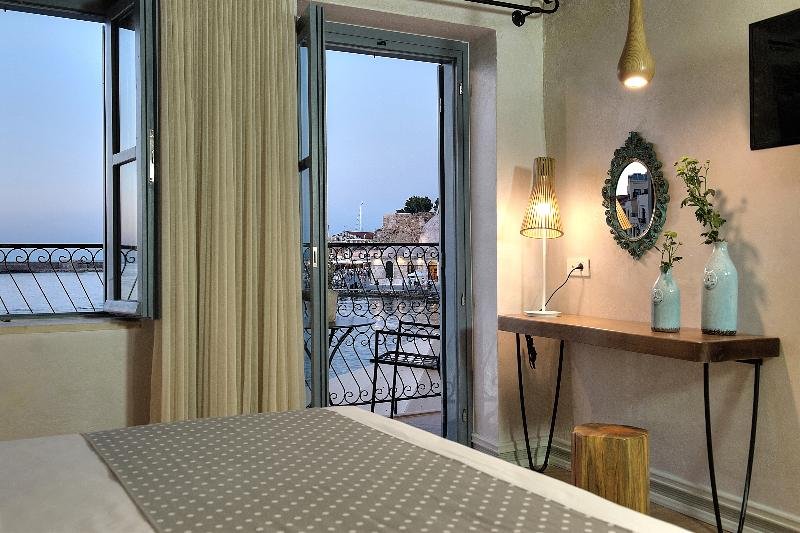 elia zampeliou hotel adults only