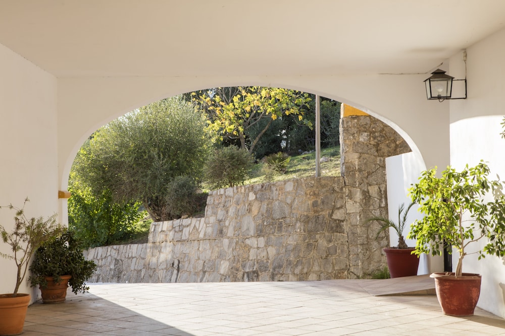 tugasa hotel las truchas