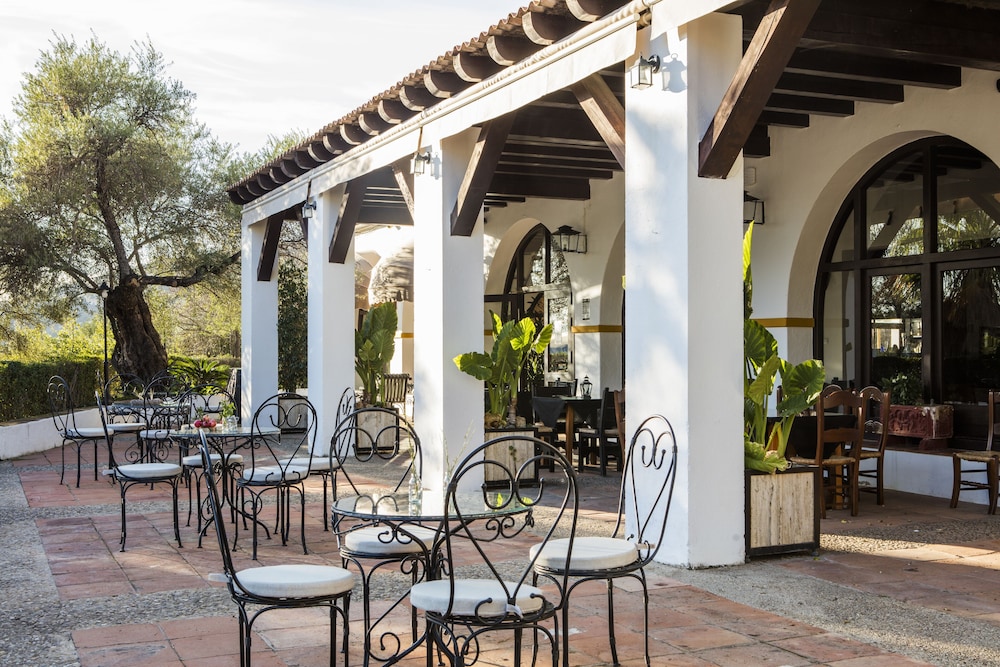 tugasa hotel las truchas