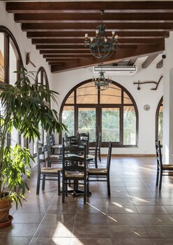 tugasa hotel las truchas